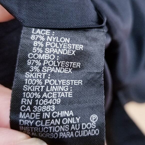 TAHARI Arthur S. Levine Dress Black Lace w/ Gold - Size 4 - Picture 8 of 8